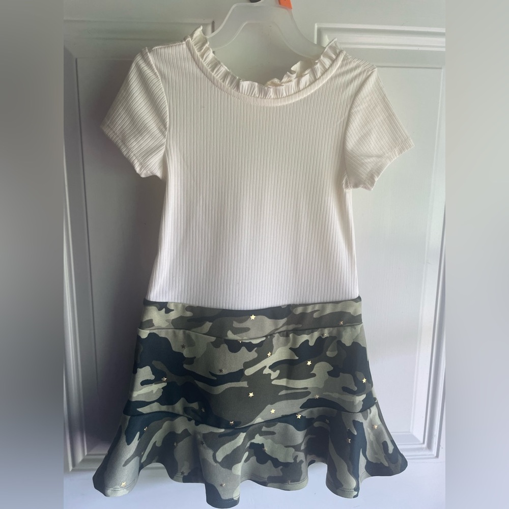 Wonder Nation Dress. Never even worn. Super cute!!!! Size XS in girls!